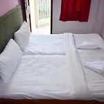 Sandhya Guest House Varanasi Near Ganga River