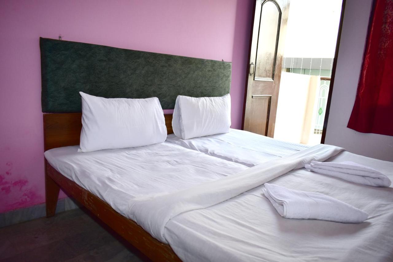 Sandhya Near Ganga River Guest house